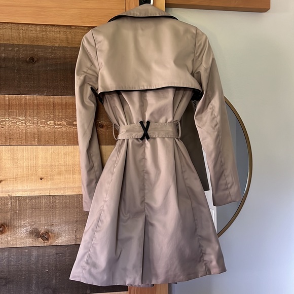 H&M Trench Coat - Picture 2 of 9